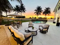 The Palms - Lux Home in Miami w Pool & Huge Patio
