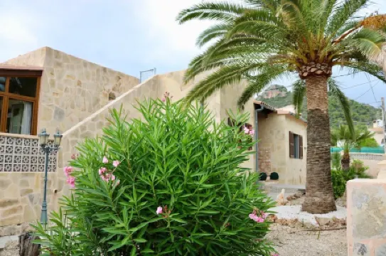 Spacious house for 6 people on ONE level no stairs !!