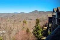 Luxury large 2-bedroom condo Mountain Views Ski in/out Sugar Mountain Banner Elk