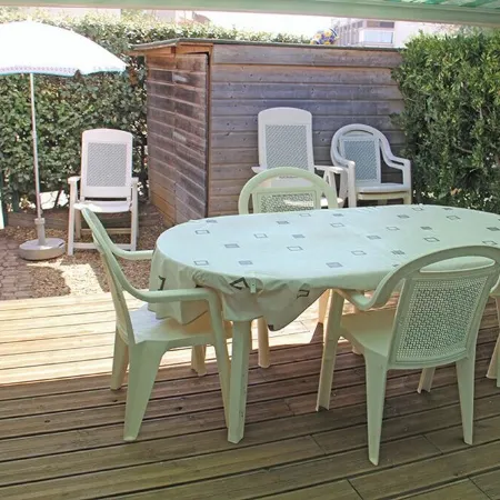 Nice Villa F3 at 25 meters from the sea in Frontignan Plage Отели в г. Фронтиньян