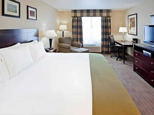 Holiday Inn Express & Suites Syracuse North - Airport Area Hotels in Cicero