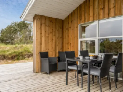 "Gyrial" - 950m from the Sea