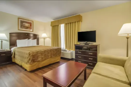 MainStay Suites Texas Medical Center/Reliant Park Hotels near Miller Outdoor Theatre