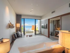 One Suite the Grand