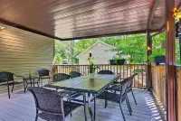 Beech Mountain Home w/ Covered Deck, Near Skiing! - 3-Star
