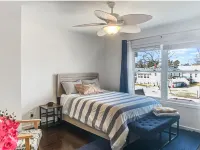 NEWLY BUILT BEACH HOUSE / Steps to Beach / Beach Getaway Hotels near Pocket park