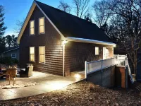 Swift Island Sunsets: Lakefront, Cozy, Sleeps 8 Hotels in Stanly County