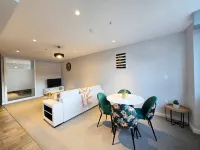 Modern 2BR Apartment in Lower Hutt's Heart