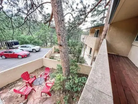 _Colorado's best getaway and adventure located at the base of Pikes Peak #2 Отели рядом с достопримечательностью «Пайкс Пик - Америкас Маунтин»