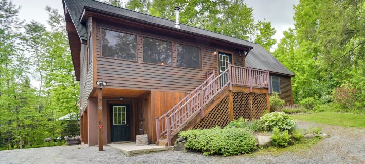 Rustic North Creek Getaway ~ 4 Mi to Gore Mtn! Hotels in Johnsburg