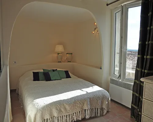 Village House in Fayence with Castle Views Hotels in Fayence