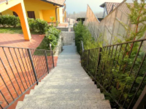 Oggebbio Getaway with Views Hoteles en Oggebbio