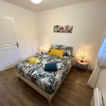 Apartment in Carantec near Sandy Beaches Отели в г. Карантек