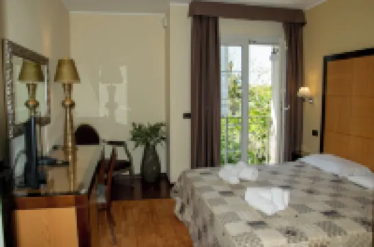 Regent Beach Hotel & Apartments