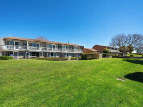 باثرست ستوديو أبارتمنتس فنادق في باثرست