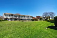 Bathurst Studio Apartments