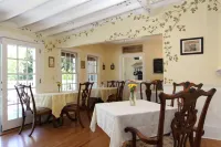 Olallieberry Inn Bed and Breakfast - Bữa sáng