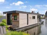 Houseboat in Stavoren with Waterfront Views Hotels in Súdwest-Fryslân