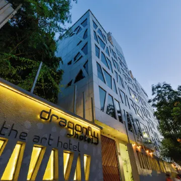 Dragonfly Hotel- the Art Hotel Отели рядом с достопримечательностью «Пляж Джуху»
