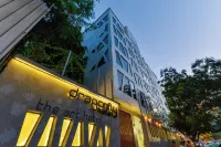 Dragonfly Hotel- the Art Hotel