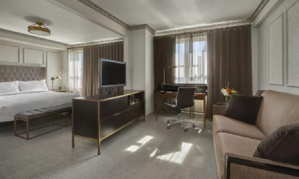 Hotel Phillips Kansas City, Curio Collection by Hilton