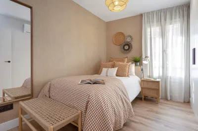 Luxury apartment in Málaga center. Hermosilla 馬拉加住宿飯店