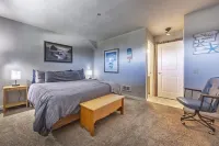 Oceanfront Condo: Panoramic Views, Jacuzzi, Romantic Nye Beach Getaway Newport 뉴포트 호텔