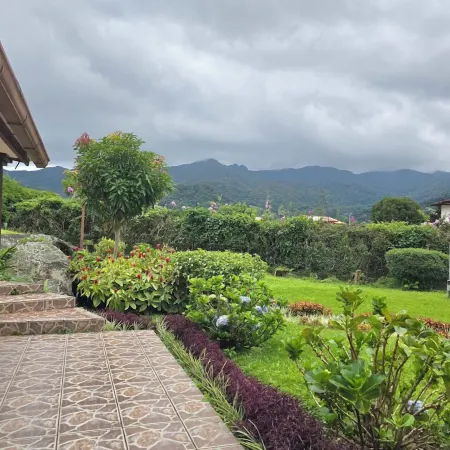 El Santuario Ecolodge Отели в г. Лос Наранхос