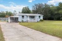 Serene Home with PRIVATE Pool - Near Beaches - Dog Friendly -Firepit&Large Yard