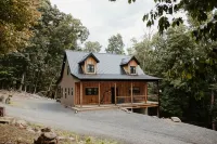 The Rusty Lantern! Enjoy peace and quiet in this cozy mountain cabin! Free WiFi