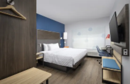 Tru by Hilton San Antonio Lackland SeaWorld Hotels near West San Antonio