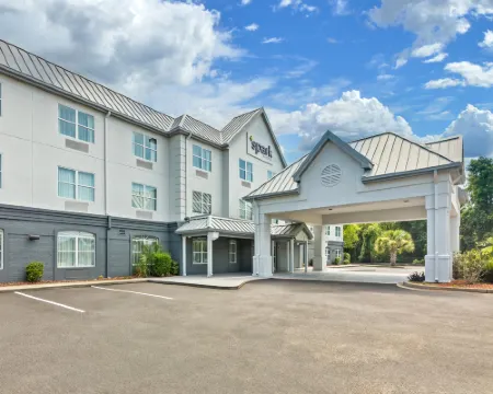 Spark by Hilton Sumter サムターのホテル