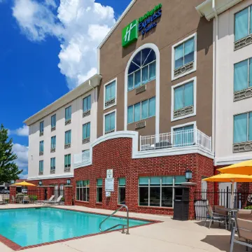 Holiday Inn Express & Suites SHREVEPORT SOUTH - PARK PLAZA by IHG