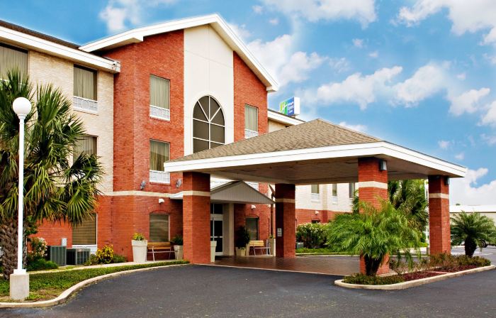Holiday Inn Express & Suites WESLACO by IHG