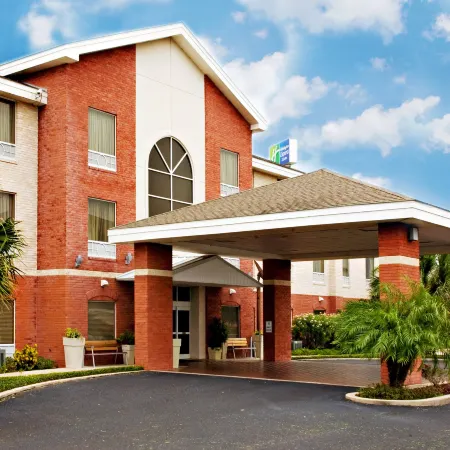 Holiday Inn Express & Suites WESLACO by IHG