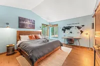 Pixar Paradise! 15 Min to Downtown / Game Room