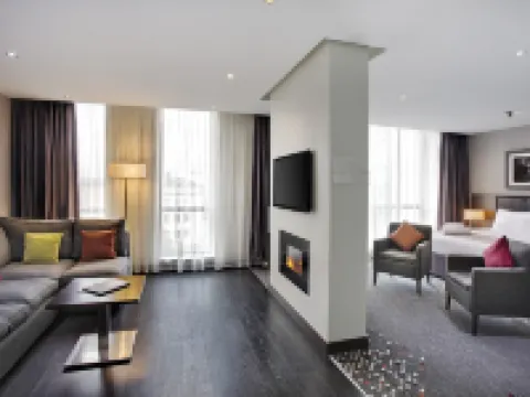 ฮอลิเดย์ อินน์ บริสตอล ซิตี้ เซ็นเตอร์ บาย IHG โรงแรมในบริสตอล