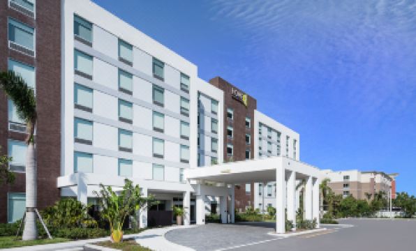 Home2 Suites by Hilton Ft. Lauderdale Airport-Cruise Port