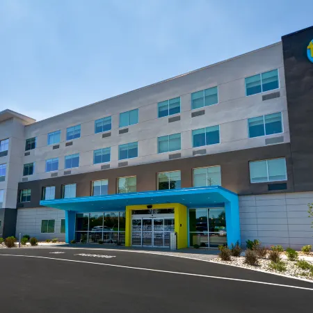 Tru by Hilton Denver, PA