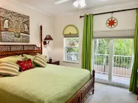 Grande Bay Surfside 1 Br Beachfront, Wifi, Great Views! فنادق في 