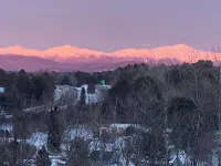 Steel Cabin • Mt. Views • Privacy • Near Downtown
