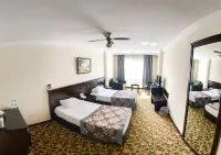 Omur Hotel Hotels in Akcay