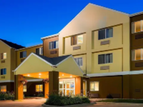 Wingate by Wyndham Oshkosh Hotels in Oshkosh