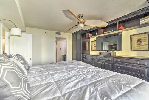 Gulf-View Hudson Condo in Waterfront Resort! - Pools