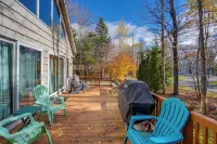 1 Mi to Mt Snow: 'Luna Stella' Home w/ Fireplace - 3-Star