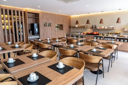 Píer Vitória Hotel Отели в г. Витория