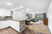 Dora - Holiday Hills Branson - Golf Resort - Branson - Outdoor Pools