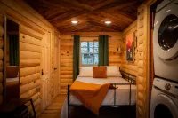 Lakefront Hilltop Cabin Hot tub Firepit