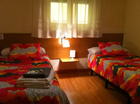 Hostal Alicante Hotels near Puerta del Sol