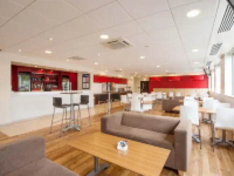 Travelodge Woking Central Hotels in Woking